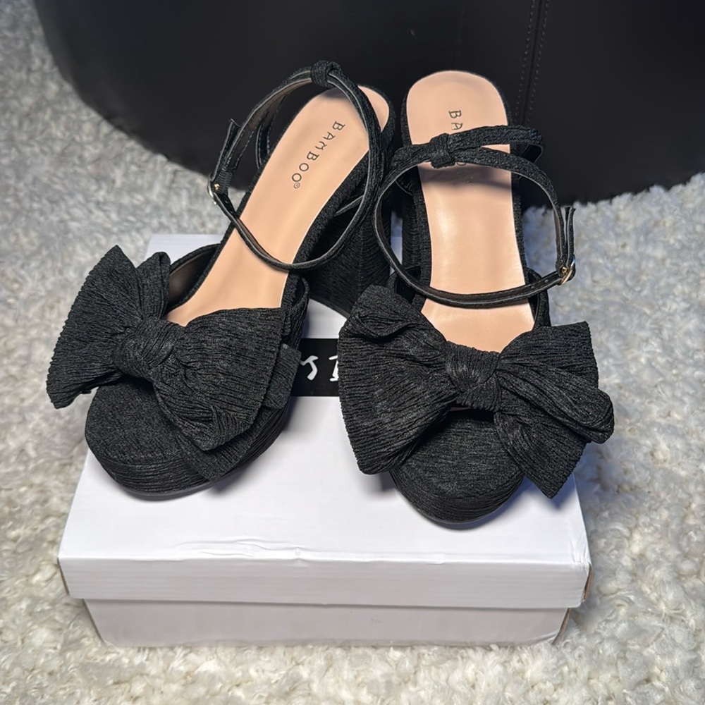🖤 Bamboo Fabric Bow Ankle Strap Heels 8 BNIB 🖤